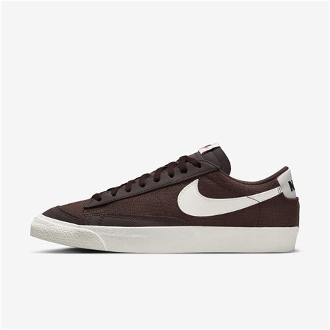 nike blazers sketch black|nike blazer low '77 premium.